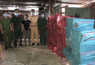 Kon Tum: Triệt phá thành công vụ đào hầm trong nhà tàng trữ pháo lậu lớn nhất