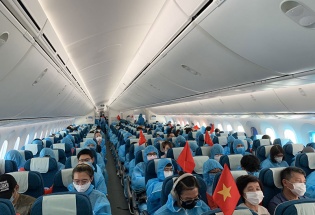Tiếp tục đưa hơn 340 công dân Việt Nam từ Hoa Kỳ về nước