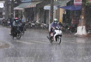 Dự báo thời tiết ngày 2/12: Mưa lớn diện rộng ở Trung Bộ
