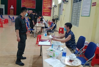 Bắc Giang: 7 người bị phạt 105 triệu đồng vì tụ tập xem bóng đá