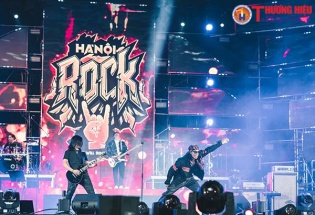 Bức Tường, Ngũ Cung và NSND Thanh Lam “đốt cháy” sân khấu Hà Nội Rock