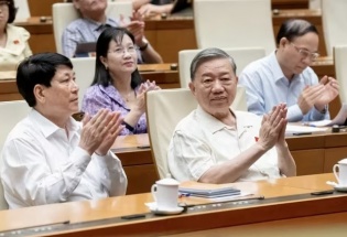 Ngân sách Nhà nước năm 2025:Ưu tiên cải cách tiền lương, khoa học công nghệ và miễn học phí