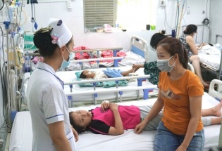 Bộ Y tế cảnh báo khẩn về bệnh sốt xuất huyết, tay chân miệng