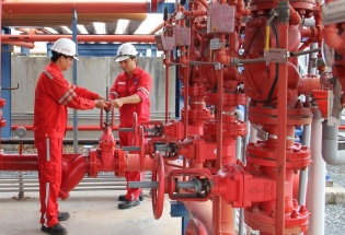 Việt Nam đẩy mạnh chuyển dịch năng lượng, tái khởi động điện hạt nhân