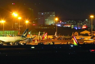 Tận dụng “giờ vàng ban đêm” để giải tỏa áp lực hàng không dịp Tết 2026