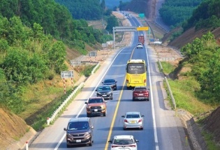 Thủ tướng chỉ đạo khẩn trương rà soát, nâng cấp các tuyến đường bộ cao tốc