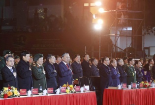 Lãnh đạo Đảng, Nhà nước dự cầu truyền hình kỷ niệm 85 năm Ngày Bác Hồ về nước