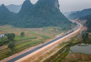 Các phương tiện được lưu thông tạm trên cao tốc Hữu Nghị - Chi Lăng và Đồng Đăng - Trà Lĩnh dịp Tết 