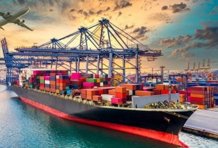 Thương mại điện tử xuyên biên giới là 'bệ phóng' để xuất nhập khẩu cán mốc 550 tỷ USD