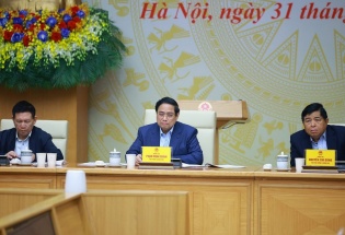 Thủ tướng yêu cầu thực hiện '5 thông', '5 tiên phong' để phát triển kinh tế tư nhân