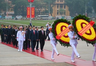 Lãnh đạo Đảng, Nhà nước vào Lăng viếng Chủ tịch Hồ Chí Minh nhân kỷ niệm 96 năm Ngày thành lập Đảng
