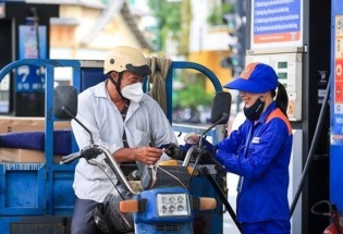 Bộ Công Thương lùi lịch điều hành giá xăng dầu sang mùng 4 Tết Bính Ngọ 2026