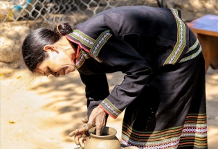 Nghệ nhân – lực lượng gìn giữ hồn dân tộc, bệ đỡ sáng tạo trong thời kỳ mới