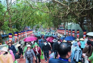 Cả nước đón 14 triệu lượt khách du lịch dịp Tết, nhiều xu hướng mới lên ngôi