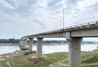 Thủ tướng chỉ đạo xây mới cầu Sông Lô, phấn đấu khánh thành trước Tết năm 2027