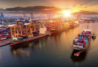 Lo “nghẽn cổ chai” trên biển vì chiến sự, DN Việt ngồi trên đống lửa