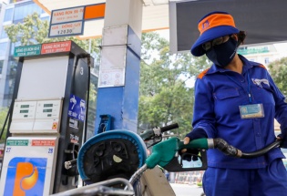 Giá xăng dầu đồng loạt giảm mạnh