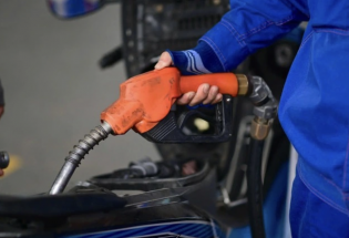 Nếu không chi Quỹ bình ổn, giá xăng có thể tăng tới hơn 6.000 đồng/lít