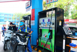 Đẩy mạnh xăng sinh học E10 để giảm áp lực nguồn cung xăng khoáng