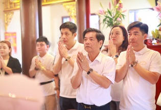 Hội Mỹ nghệ Kim hoàn Đá quý Việt Nam dâng hương báo ân ông Tổ ngành kim hoàn tại Huế 