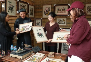 Triển lãm tranh dân gian Việt Nam - tôn vinh di sản truyền thống