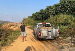 Kịp thời ngăn chặn đối tượng chuẩn bị “tuồn” 900 lít xăng qua biên giới