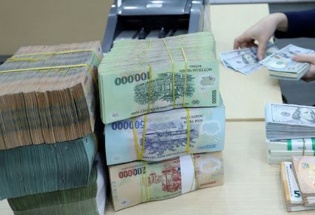 Chính phủ chi tạm ứng 8.000 tỷ đồng từ nguồn tăng thu ngân sách trung ương cho Quỹ Bình ổn giá xăng dầu