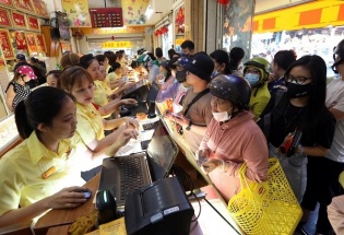 Giá vàng ngày 15/4: Vàng SJC tăng 2,5 triệu đồng/lượng