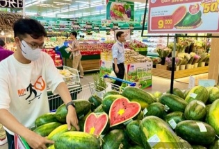 Hệ thống siêu thị, doanh nghiệp lữ hành bùng nổ khuyến mãi dịp nghỉ lễ 30/4