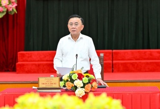 Bộ Chính trị ban hành kết luận về phòng, chống sụt lún, sạt lở, ngập úng, hạn hán, xâm nhập mặn vùng đồng bằng sông Cửu Long