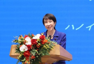 Thủ tướng Nhật Bản: 'Việt Nam đang phát triển hết sức ấn tượng, như rồng bay lên'