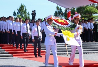 Thủ tướng Lê Minh Hưng dự lễ truy điệu và an táng hài cốt liệt sĩ tại tỉnh Quảng Trị