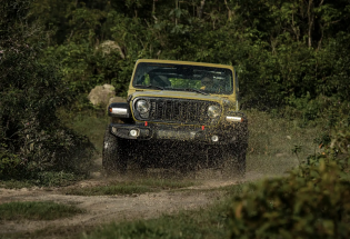 Khởi điểm từ 2,999 tỷ đồng Jeep Wrangler thế hệ mới tại Việt Nam có gì?