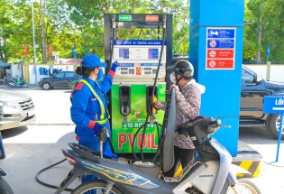 Bộ Công Thương đề xuất cơ chế giá mới và kiểm soát chất lượng xăng E10