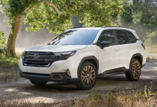 Subaru Forester 2.5L phân phối tại Việt Nam không thuộc diện triệu hồi cửa sổ trời