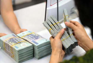 Lãi suất huy động tăng trở lại, chuyên gia cảnh báo áp lực chi phí vốn