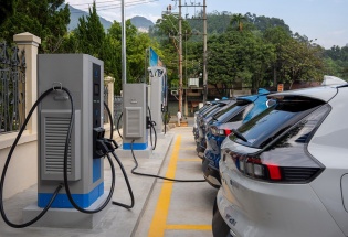 Miễn lệ phí trước bạ 0% cho ô tô điện đến hết năm 2030