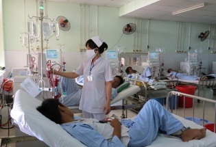 Mức đóng BHYT hộ gia đình mới và quyền lợi khám trái tuyến từ 1/7