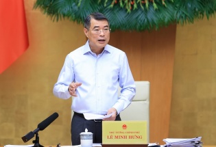 Thủ tướng: Không đẩy khó khăn cho người dân, doanh nghiệp trong thiết kế chính sách