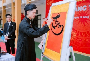 Nghệ nhân Quốc gia Phạm Văn Chiến: “Giữ gìn hồn chữ Việt cũng là giữ gìn hồn cốt dân tộc” 