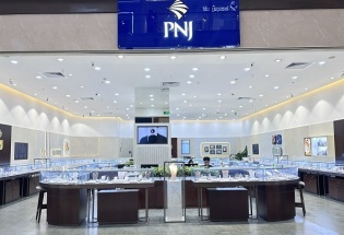 Cổ phiếu PNJ bị bán tháo sau vụ kim cương lậu liên quan công ty thành viên