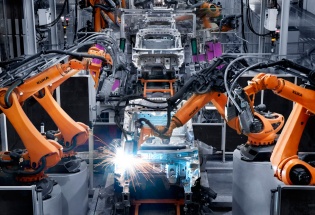 Lần đầu tiên khách hàng mua Volkswagen được tham quan nhà máy sản xuất