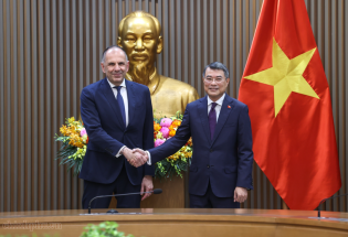 Thủ tướng Lê Minh Hưng tiếp Bộ trưởng Ngoại giao Hy Lạp