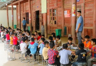 Thủ tướng yêu cầu hoàn thành xây dựng trường nội trú vùng biên trước 30/8