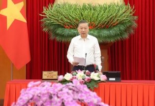 Xây dựng Điều lệ Đảng thật khoa học, dễ thực hiện và có sức sống lâu dài