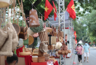 'Xanh hóa' làng nghề Thủ đô trong kỷ nguyên số