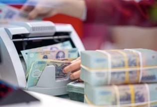 Loạt ngân hàng tiếp tục điều chỉnh lãi suất, cao nhất 7,8%