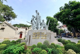 Hà Nội di dời tượng đài 'Quyết tử để Tổ quốc quyết sinh'