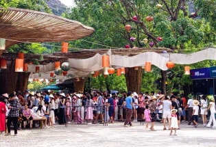 Ninh Bình đón gần nửa triệu lượt khách trong 3 ngày đầu nghỉ lễ Quốc khánh