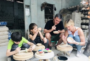 Chuyển đổi số làng nghề Việt: Khi tinh hoa di sản được 'chắp cánh' công nghệ